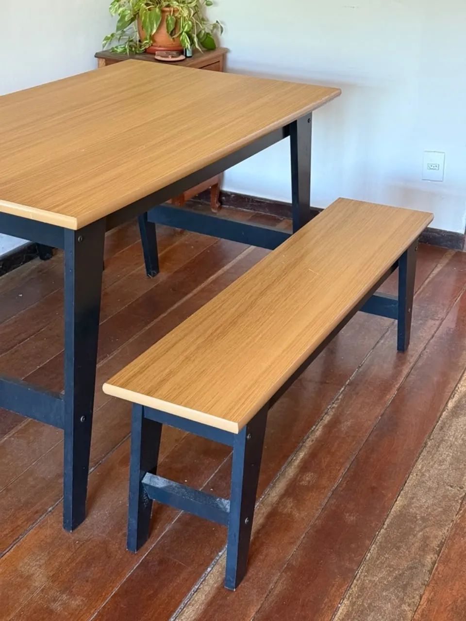 Mesa de Jantar com bancos - Foto 2