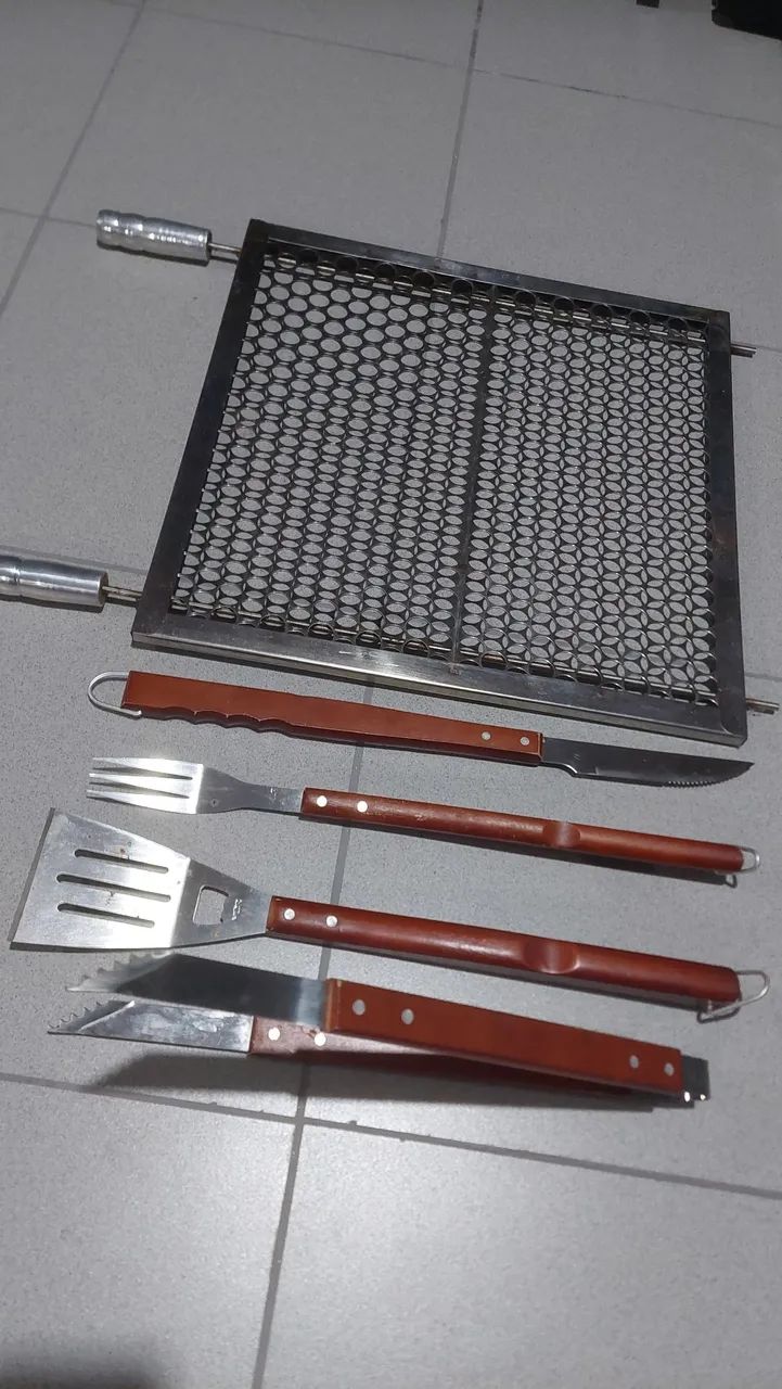 Kit churrasco com grelha e acessórios
