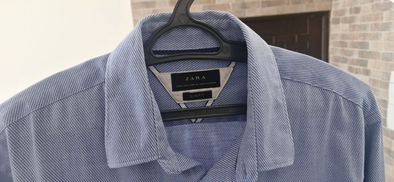 Camisa Zara.- Slim