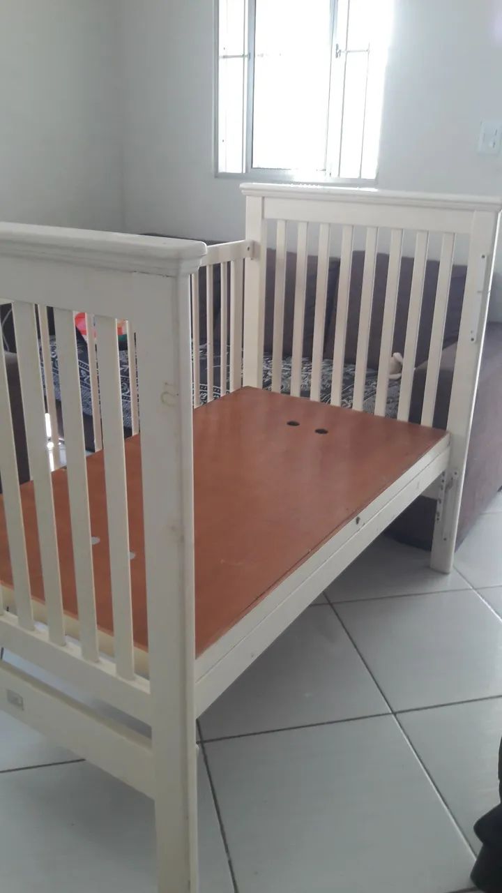 Vende-se berço 