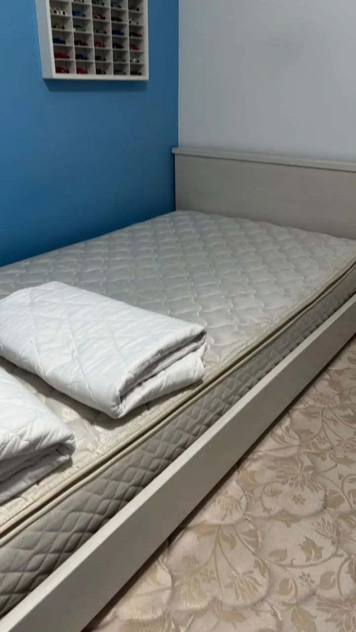 Vendo cama solteiro king