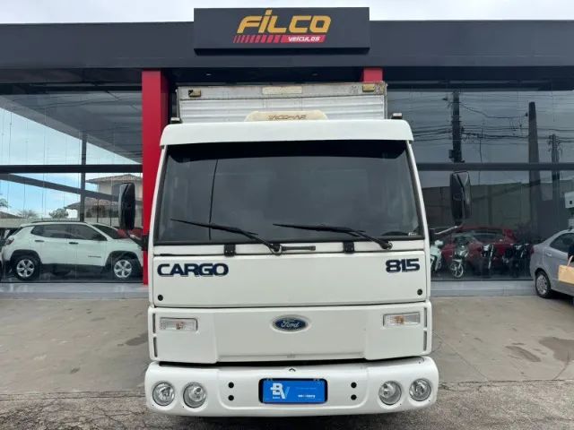 FORD CARGO 815 turbo com Baú 2004 - Foto 2