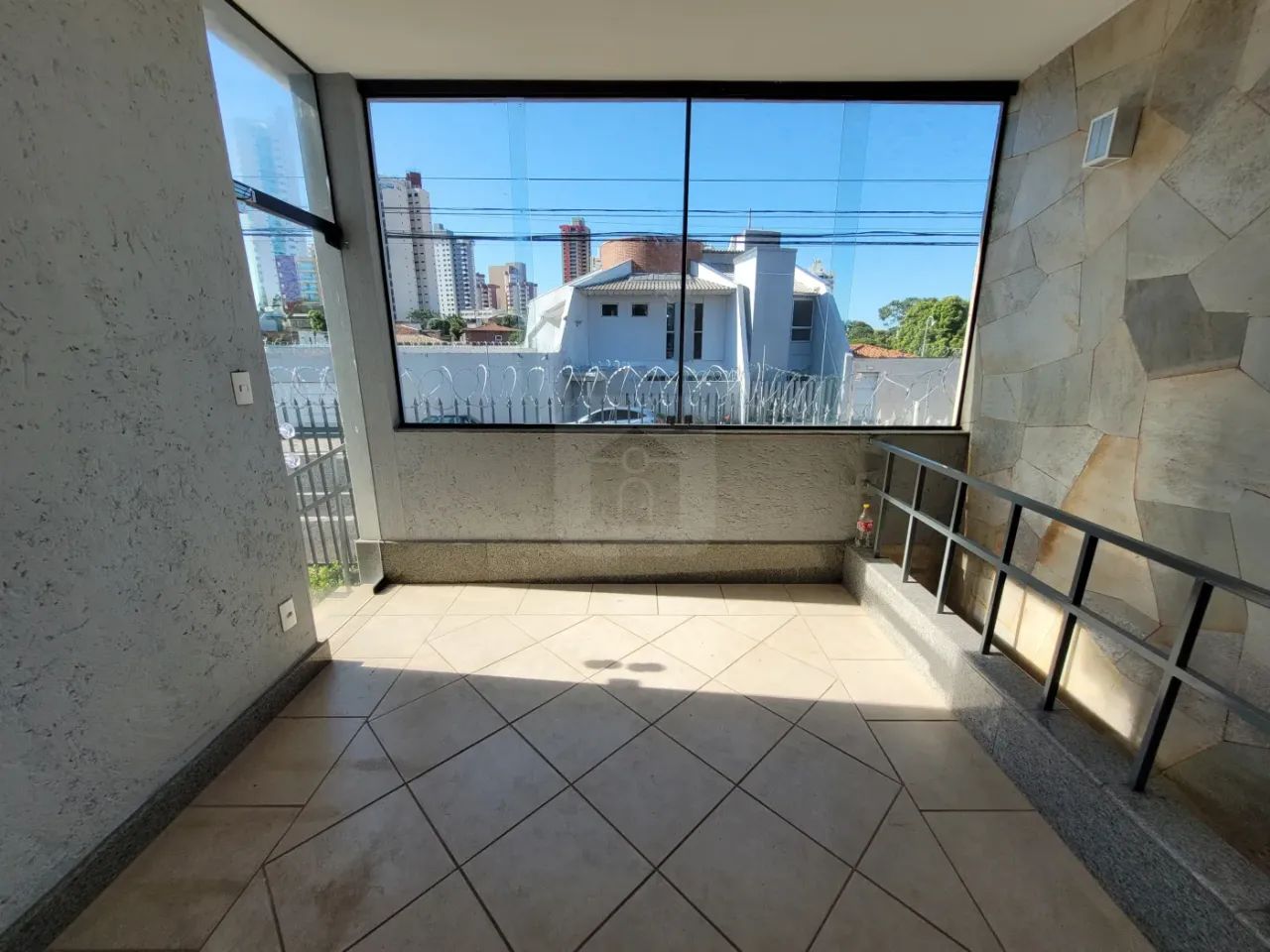 Casa para locação no bairro Martins - Foto 2