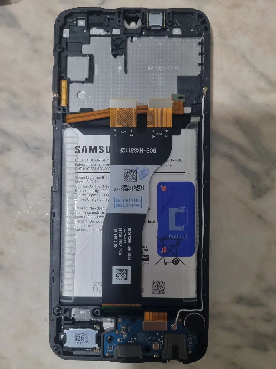 Tela Original Samsung A05s - ESTÁ COM UM PEQUENO TRINCO NA PARTE DE CIMA LEIA A DESCRIÇÃO 