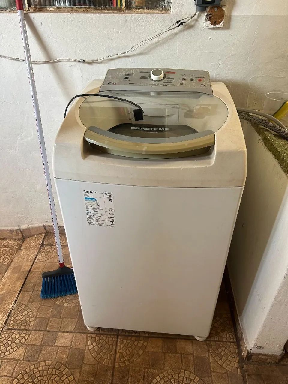 MAQUINA DE LAVAR 220W