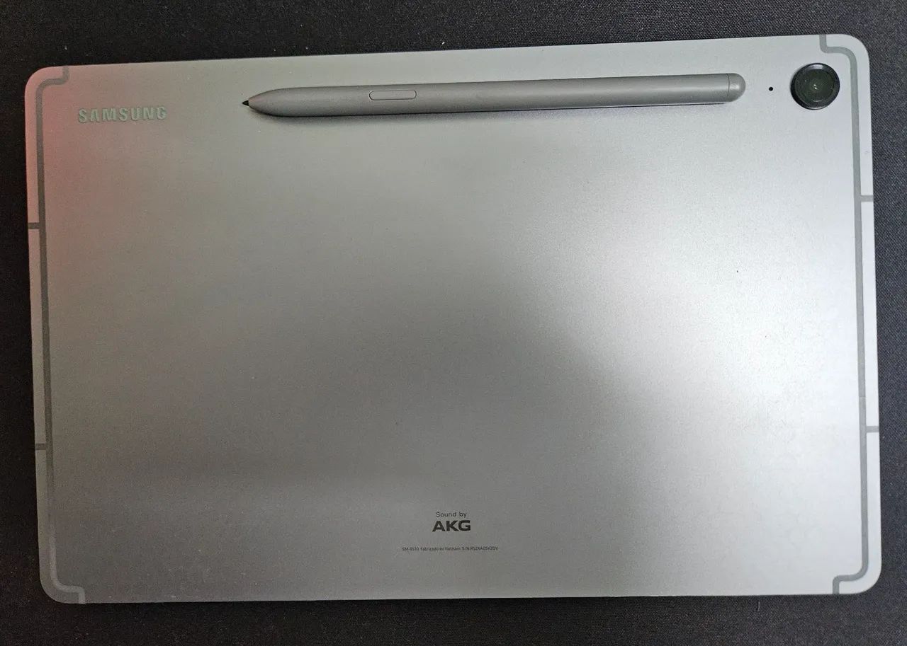 Tablet S9 FE, funcionando tudo perfeitamente. Acompanha capa com teclado e caneta - Foto 2