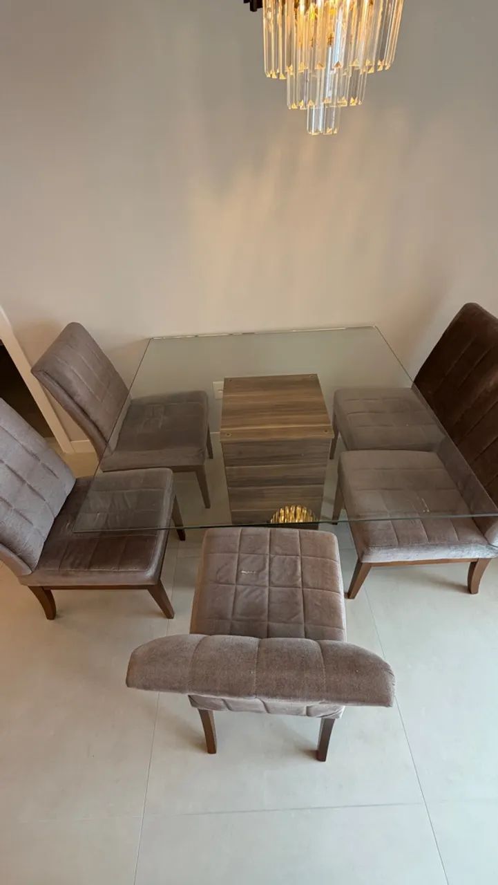 Mesa de Jantar/Cozinha com Cadeiras