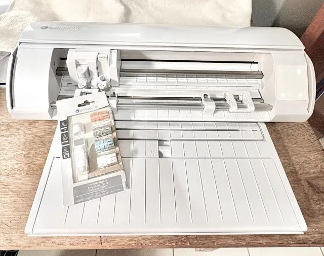 Silhouette Cameo 5 New + Type-C Pen Holder