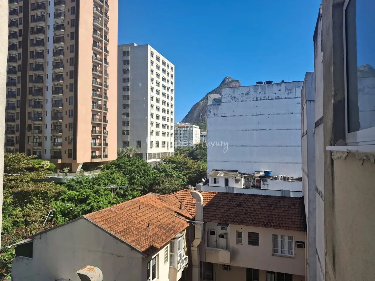 Apartamento de 2 quartos, sendo uma suite no Leblon - Foto 3