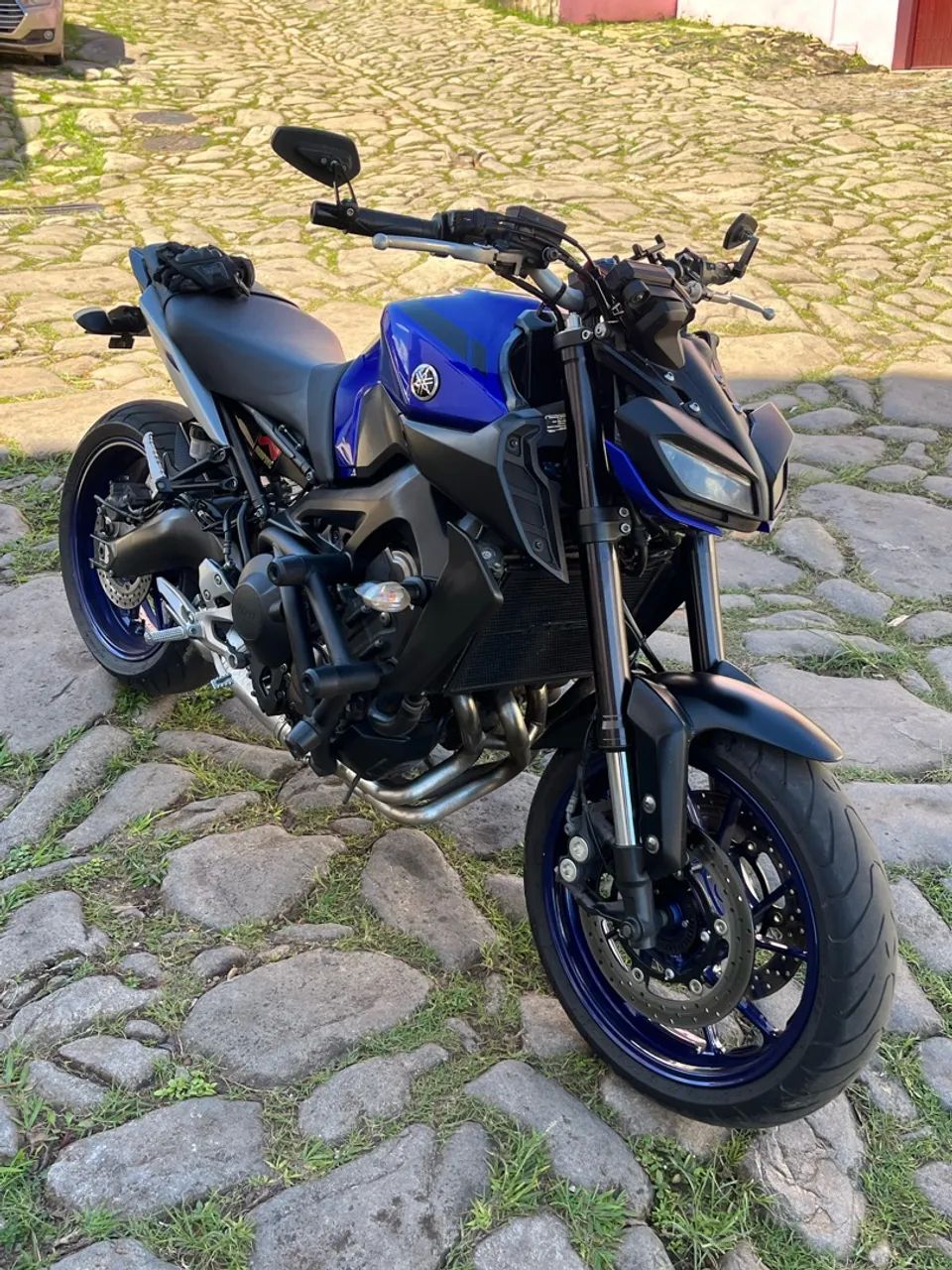 MT 09