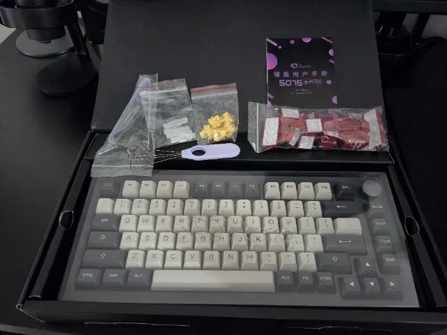 Teclado Mecânico Akko 5075B Plus Dracula Castle - Completo - Foto 4