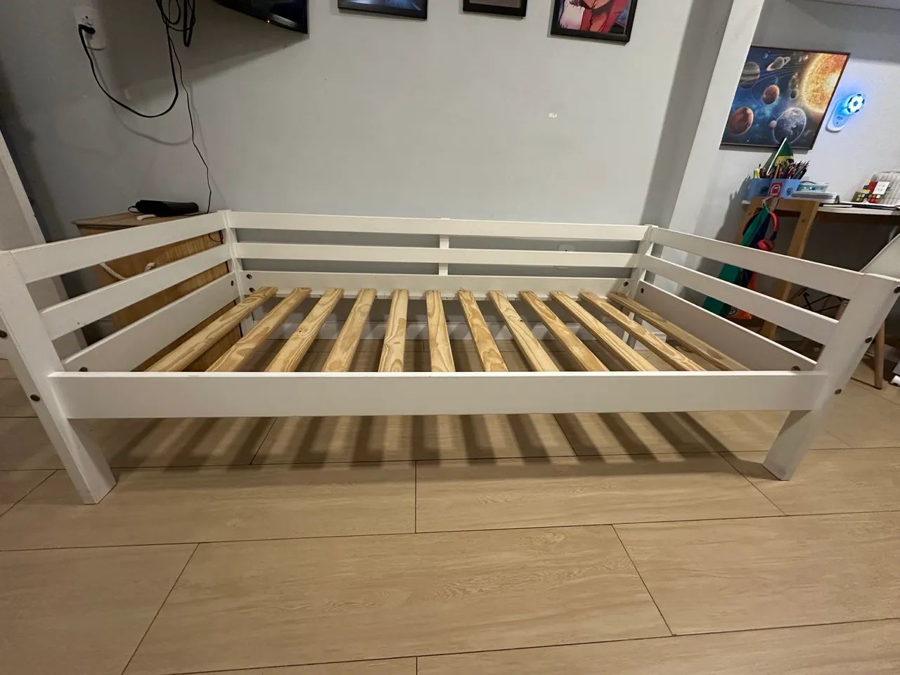 Cama Solteiro Branca Madeira Maciça  - Foto 2