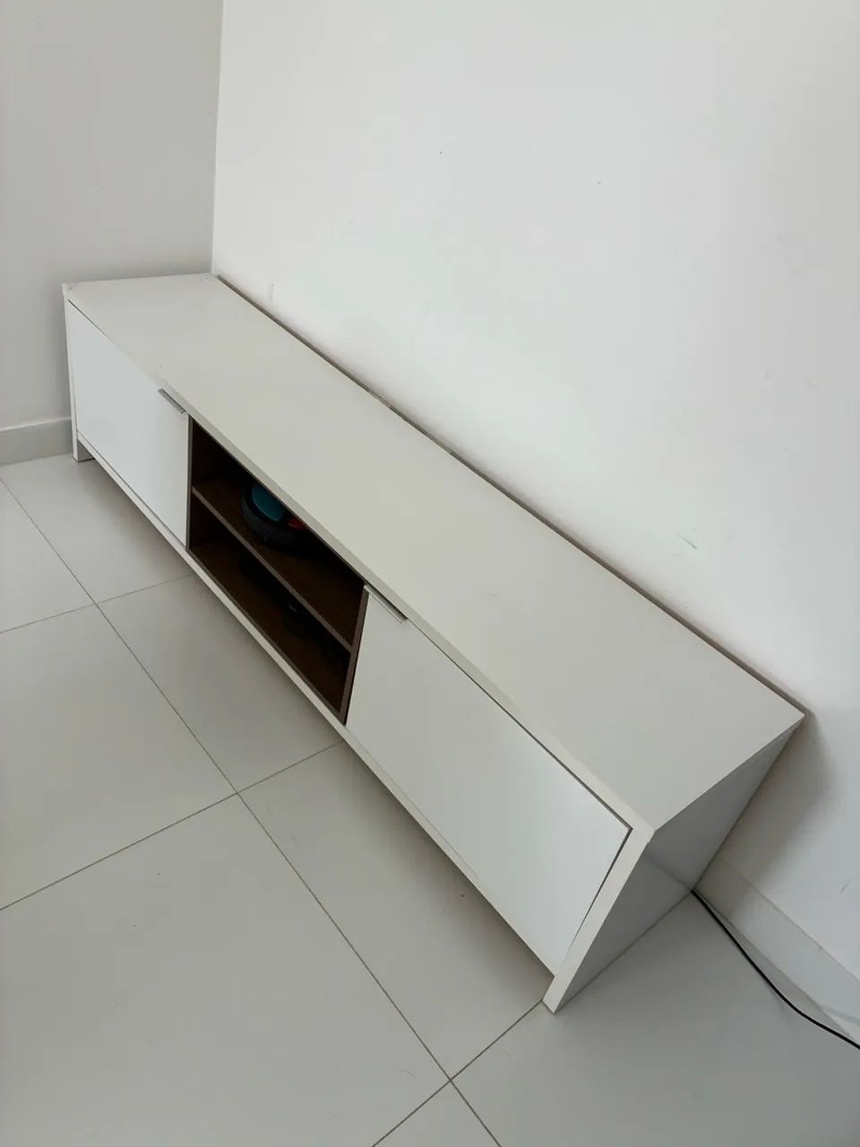 RACK BAIXO COM PORTAS E PRATELEIRAS, BRANCO 
