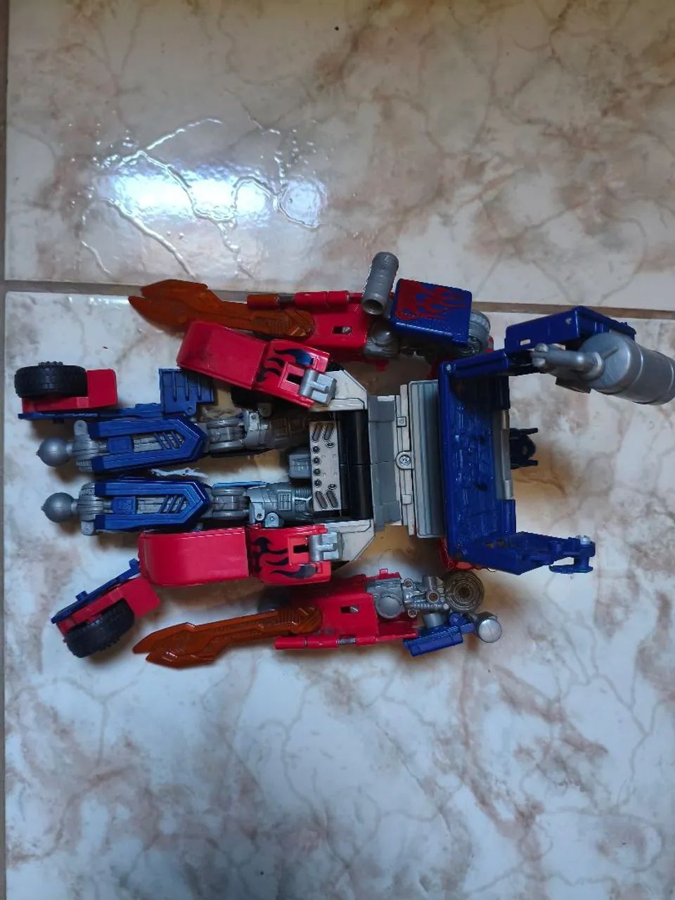 Boneco Transformers falta peça  - Foto 2