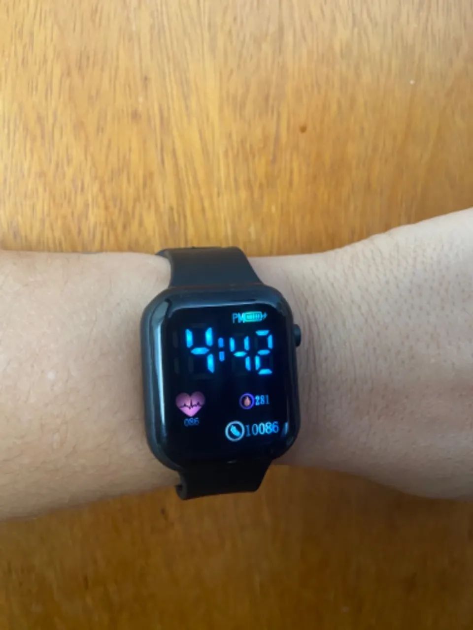 Relógio LED Minimalista com Display digital 