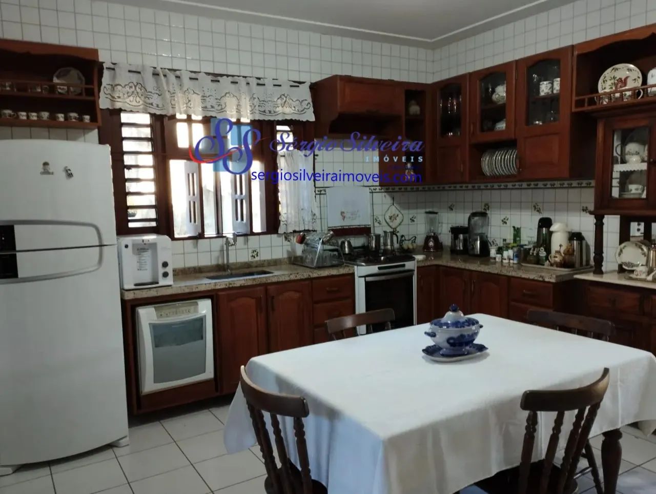 Ampla casa no bairro Edson Queiroz com 5 suítes - Foto 4