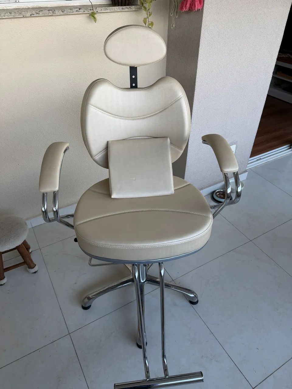 Vendo cadeira novíssima 
