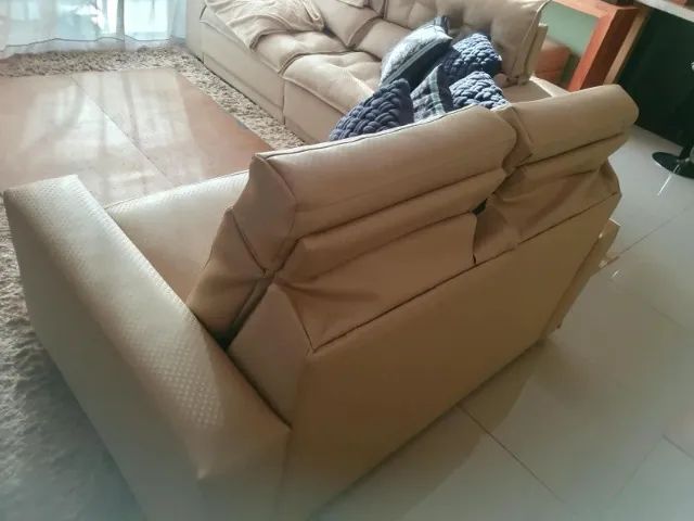 Sofá 2 Lugares Pés Extensíveis Em Tecido Náutico Premium - Foto 2