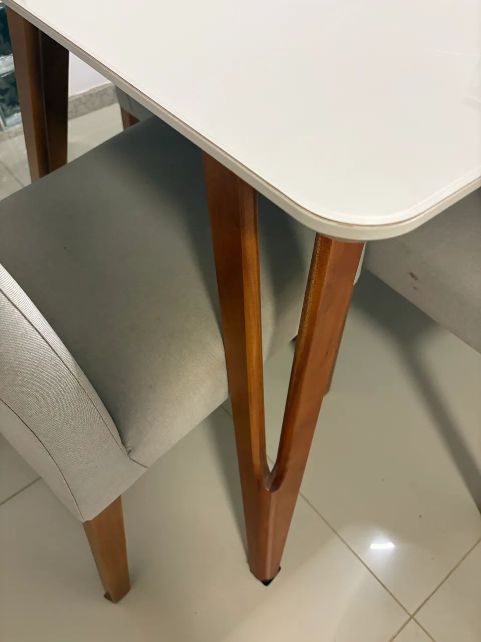 Mesa de jantar com 6 cadeiras - Foto 2