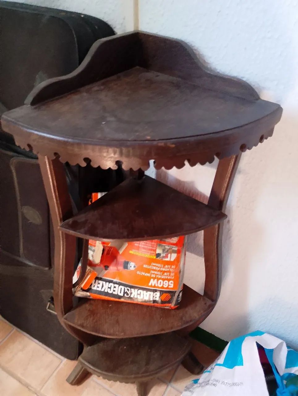 Corner Table