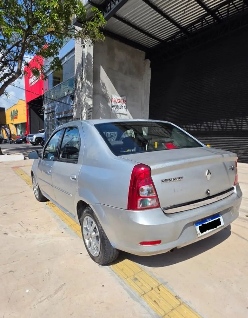 Renault Logan Expression Hi-flex 1.6 8V 4P 2011 - Foto 2