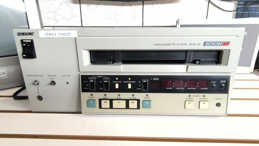 Sony BVW-22, um reprodutor de videocassete profissional de padrão broadcast,(betacam sp)  - Foto 2