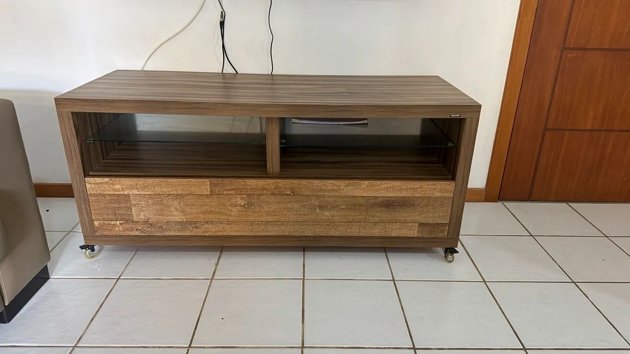 Rack da sala - mdf de ótima qualidade com prateleiras em vidro