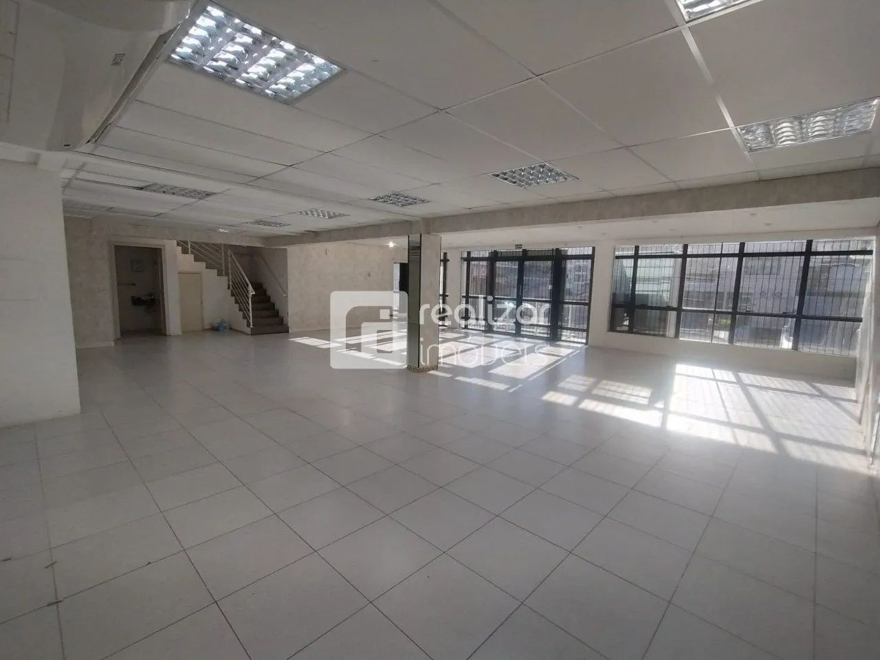 Prédio comercial no bairro Estreito, Florianópolis - Foto 2