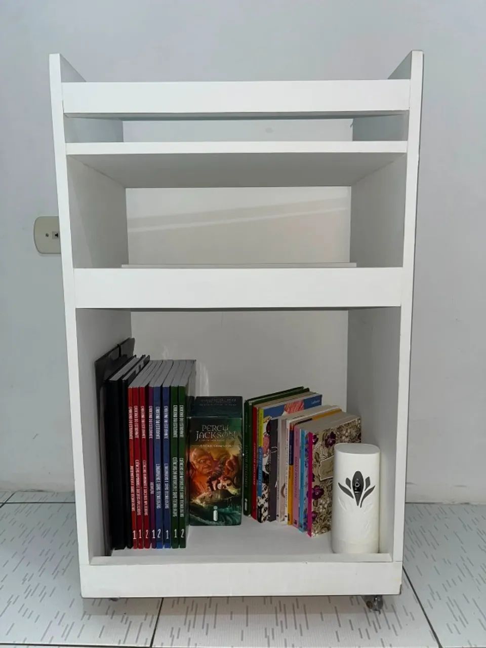Estante multiuso para vender logo