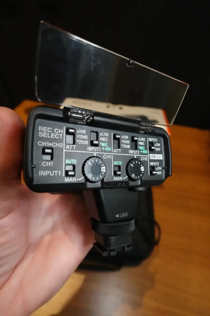 Sony Xlr-k2m Kit Adaptador E Microfone Shotgun - Muito Novo - Foto 4