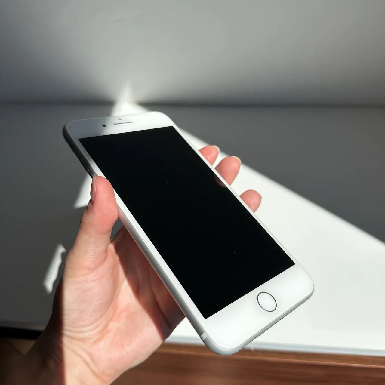 Iphone 8 Plus 64 GB Branco   - Foto 4