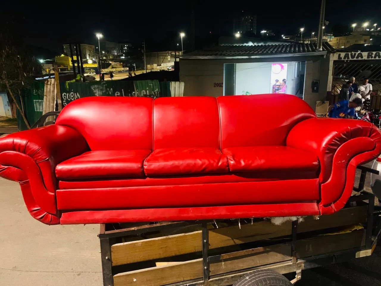 Sofa de couro 3 lugares  - Foto 2