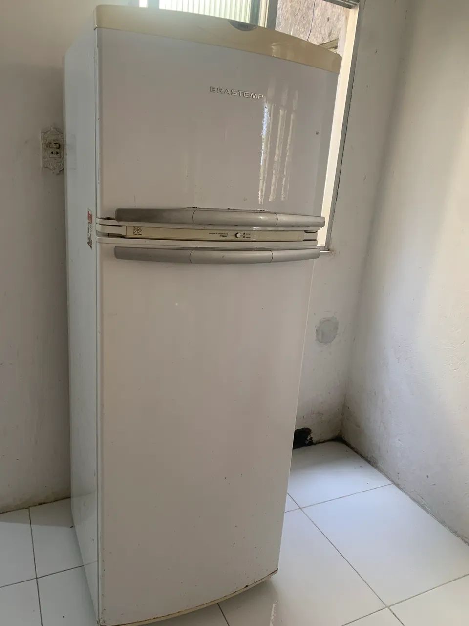 Vende-se uma geladeira Brastemp  - Foto 4