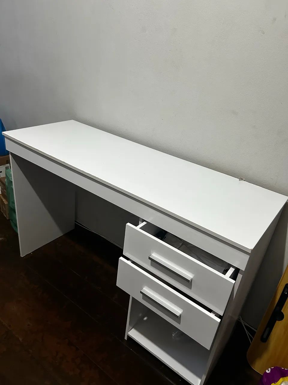 Escrivaninha com 2 gavetas - Foto 2