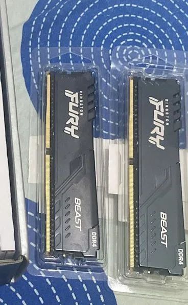 2x memória ram kingston FURY 8GB ddr4 3200Mhz // R$ 800,00