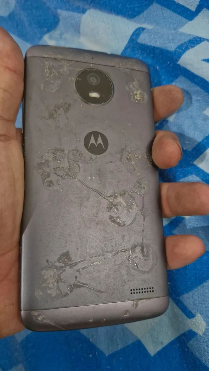 Moto E4 valor 150.00 - Foto 2