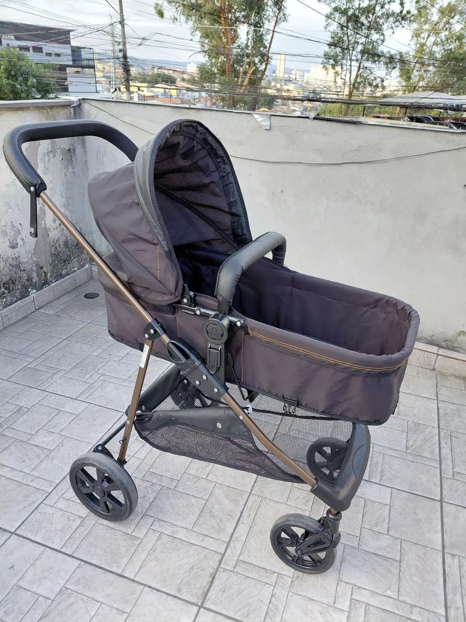 Carrinho de bebê conforto 