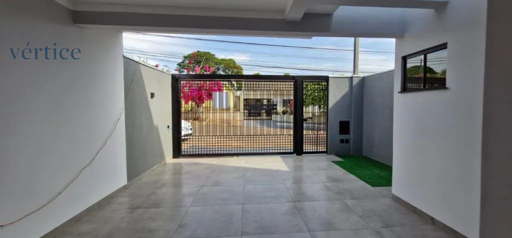 Casa à venda em Maringá, Parque das Grevíleas, com 3 quartos, com 97 m² - Foto 2