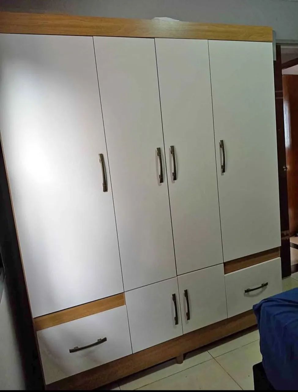 Vendo guarda roupa super conservado entrega e montagem grátis  - Foto 2
