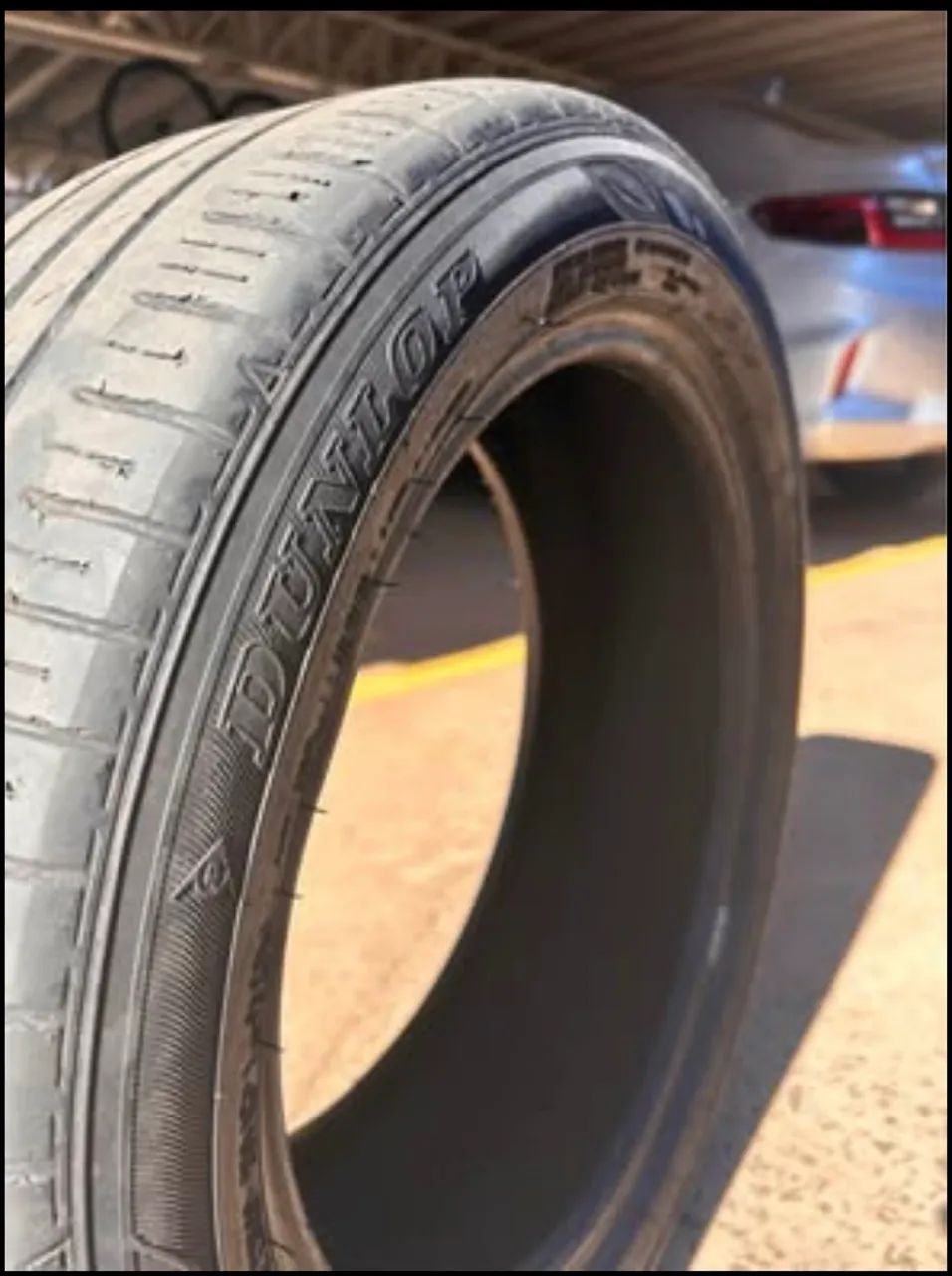 2 pneus Dunlop  pelo preço de um! - Foto 2