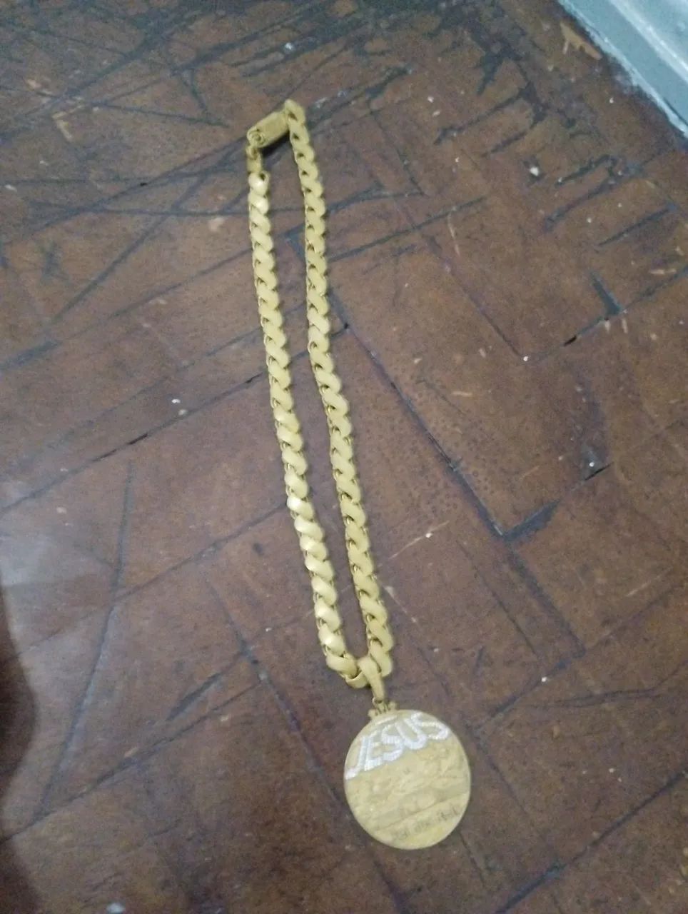 Vendo cordão de moeda antiga 