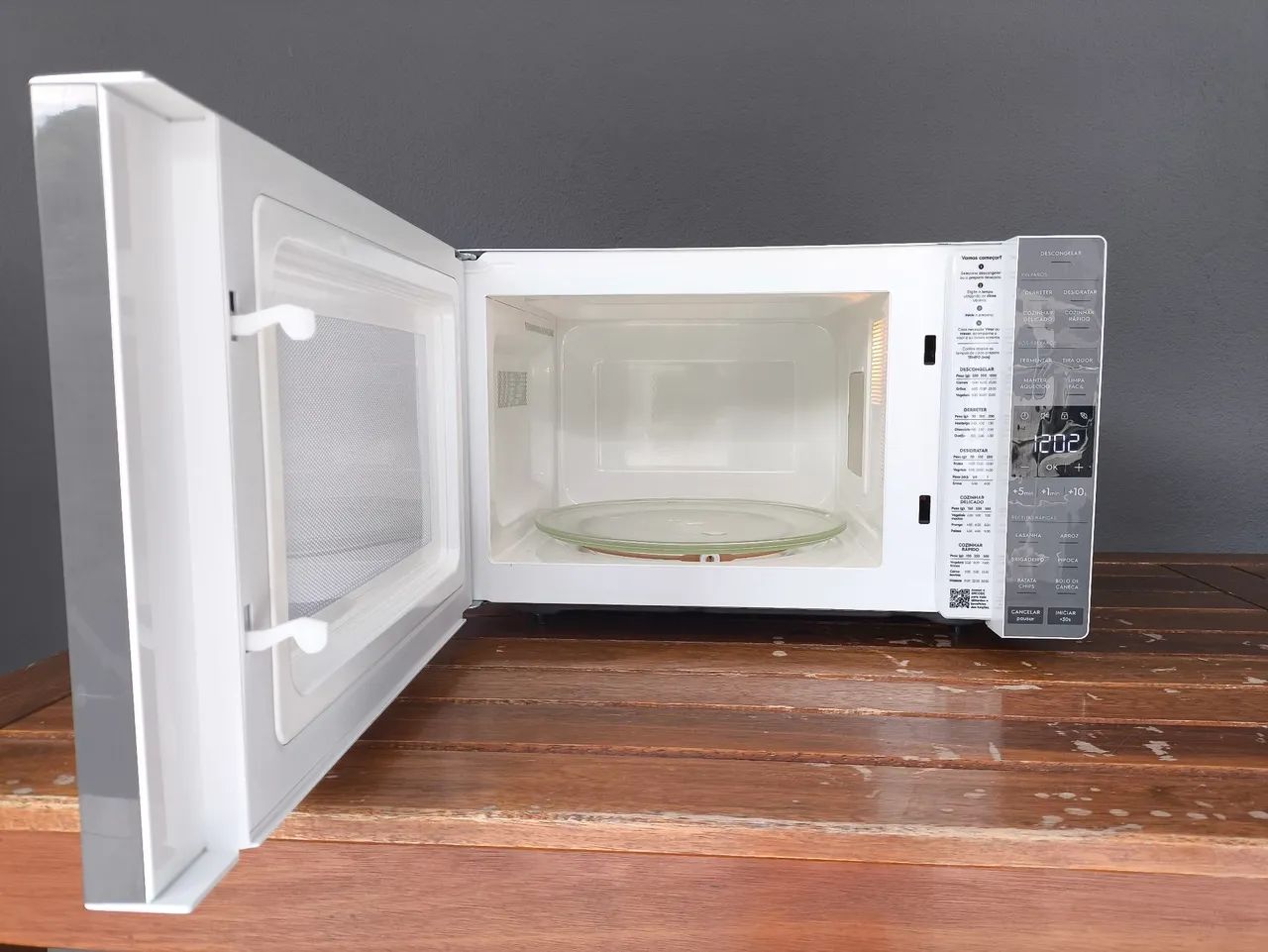 Microondas Electrolux 36 litros impecável  - Foto 4