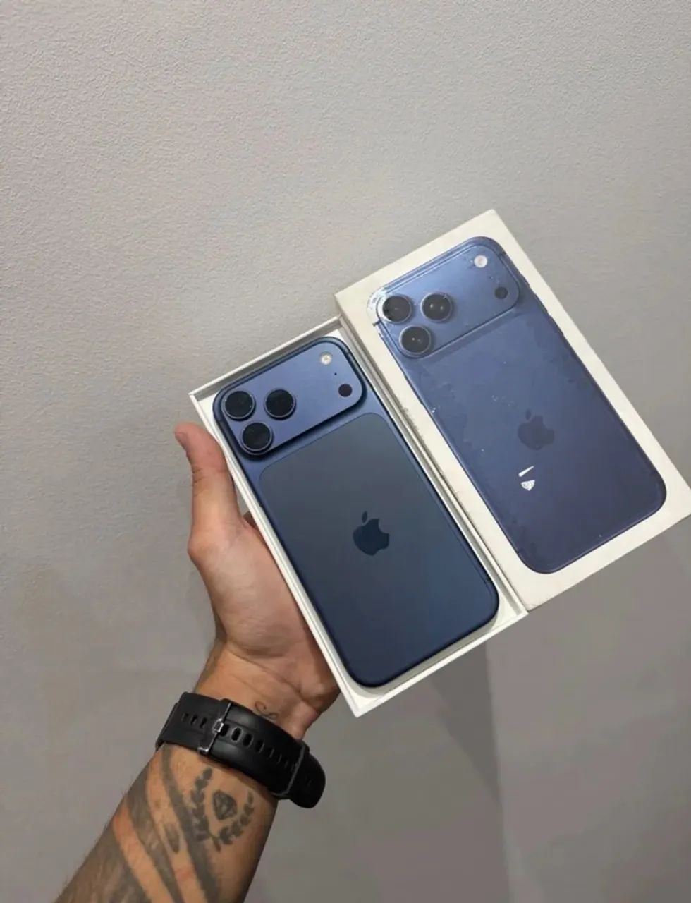 iPhone 17 Pro Max - 256 gb - Caixa e carregador - 1 mês de uso 