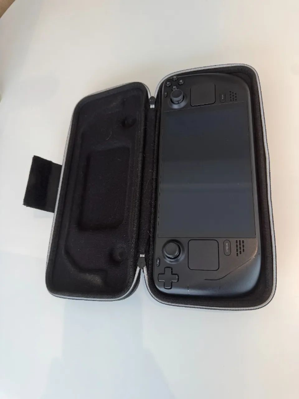 Steam Deck OLED 1tb com case, carregador e dock - Foto 3