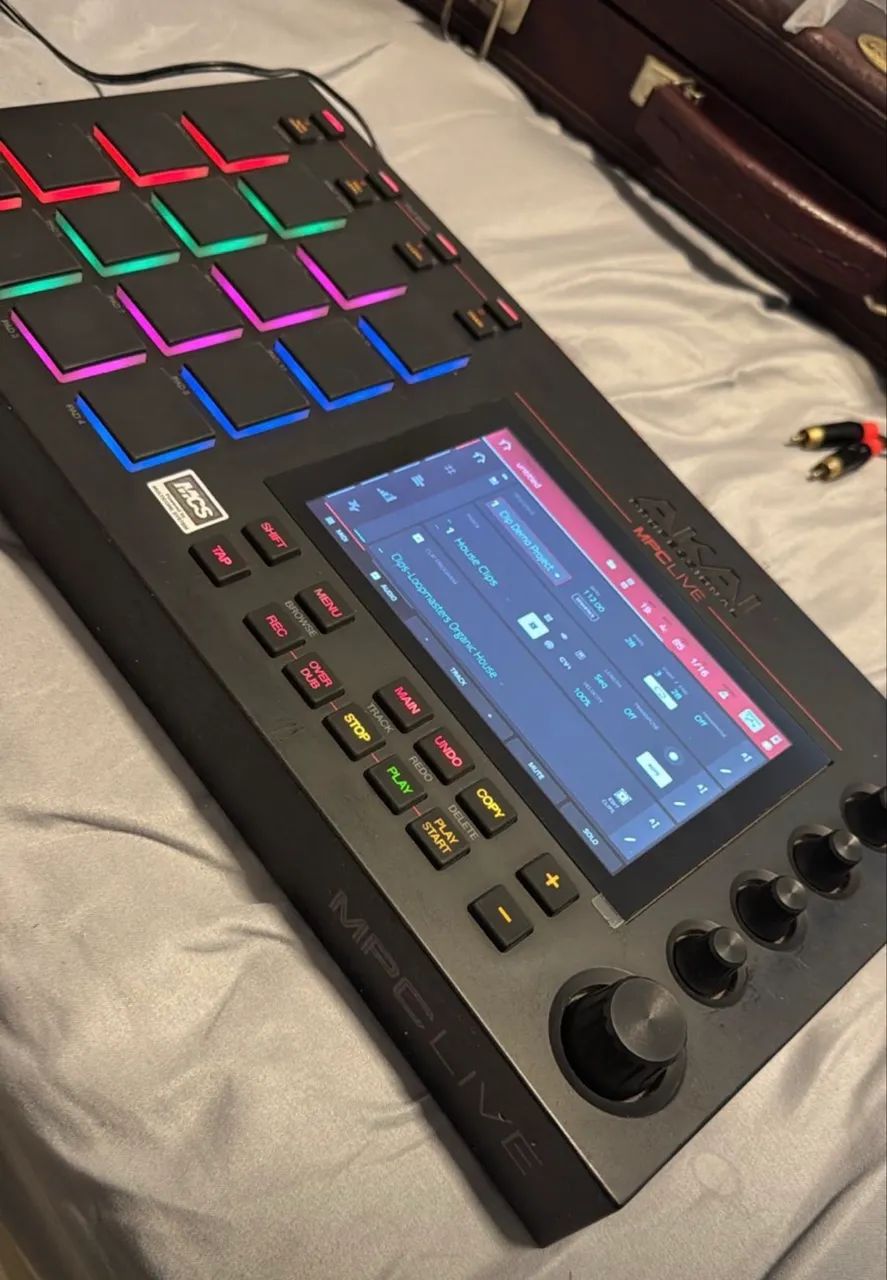 MPC LIVE com case - Foto 3