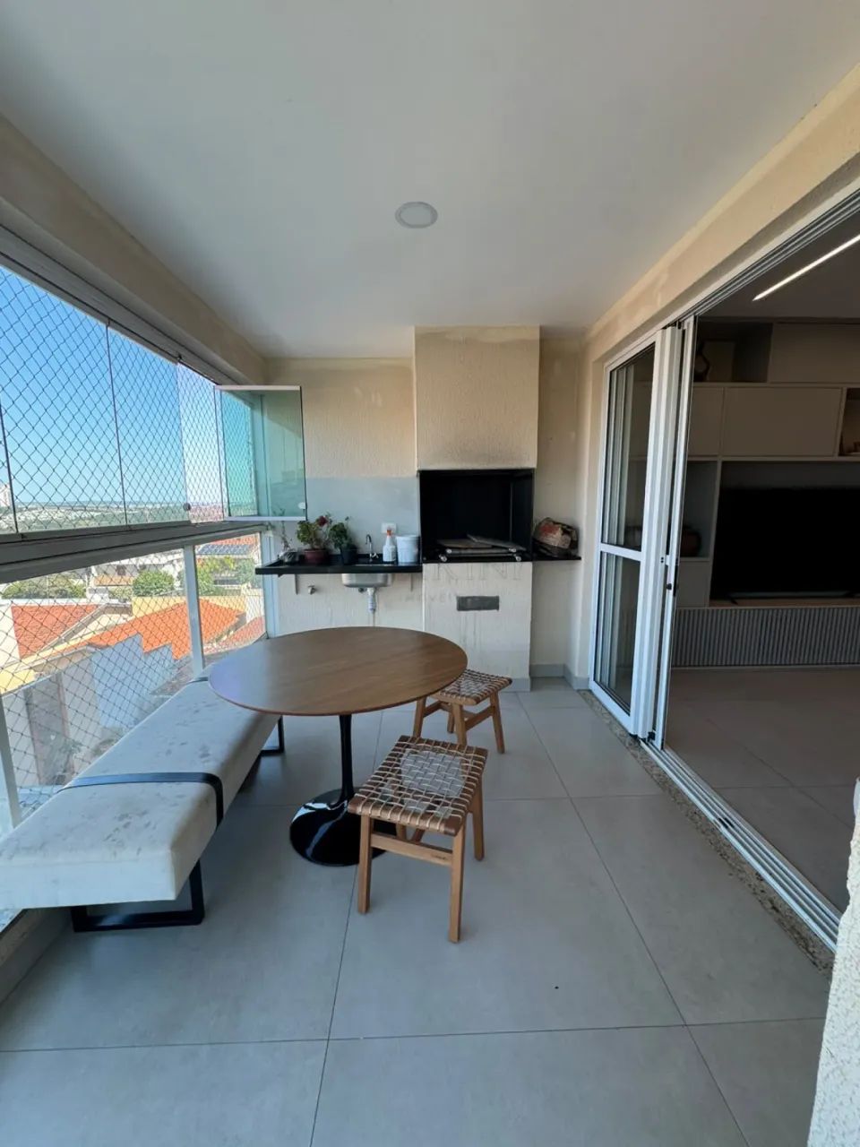 Apartamento à venda no edifício Residencial Millenium em Bauru-SP.