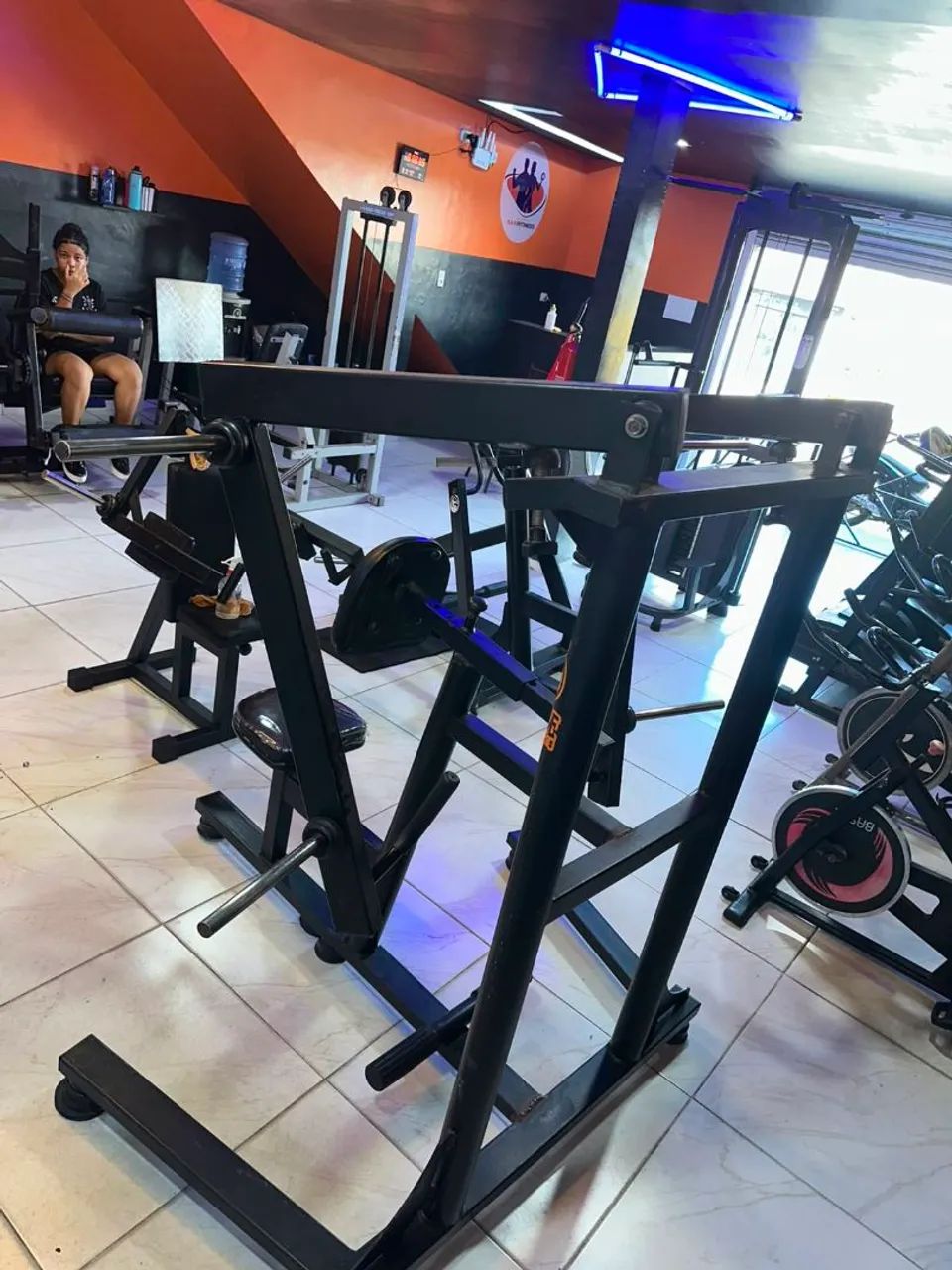 Máquina - academia  - Foto 4