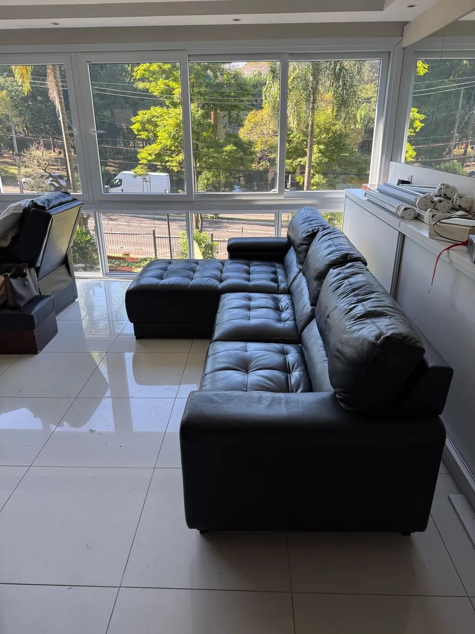 Sofá de Couro preto 