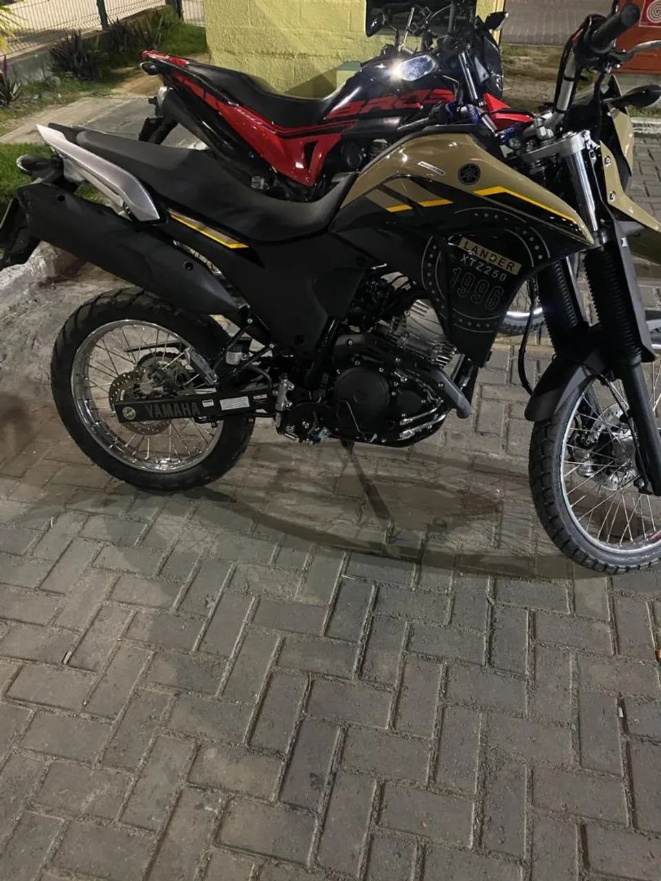 MOTO XTZ LANDER 2024 - Foto 4