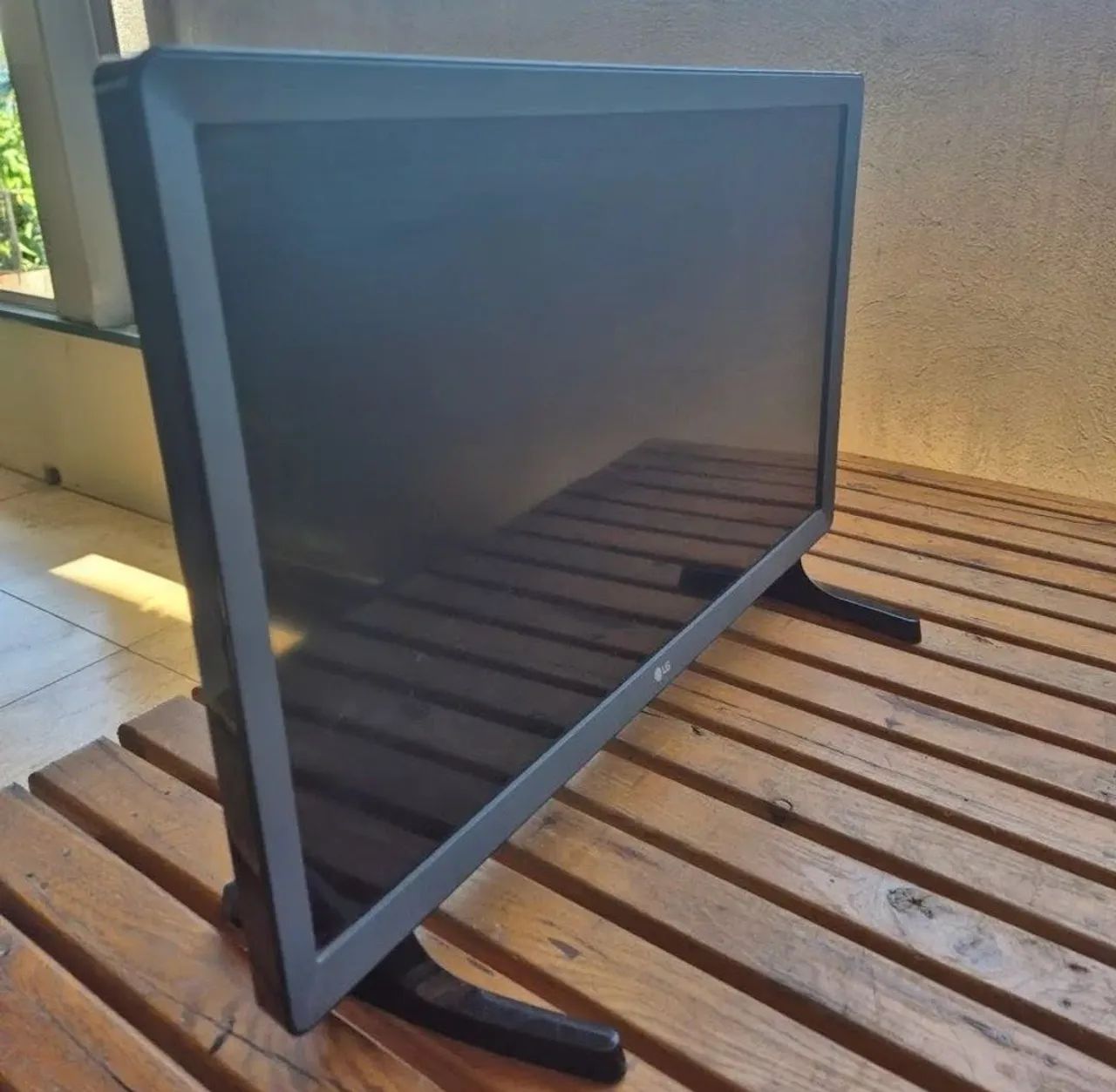 Tv LG smart 24 polegadas com controle 